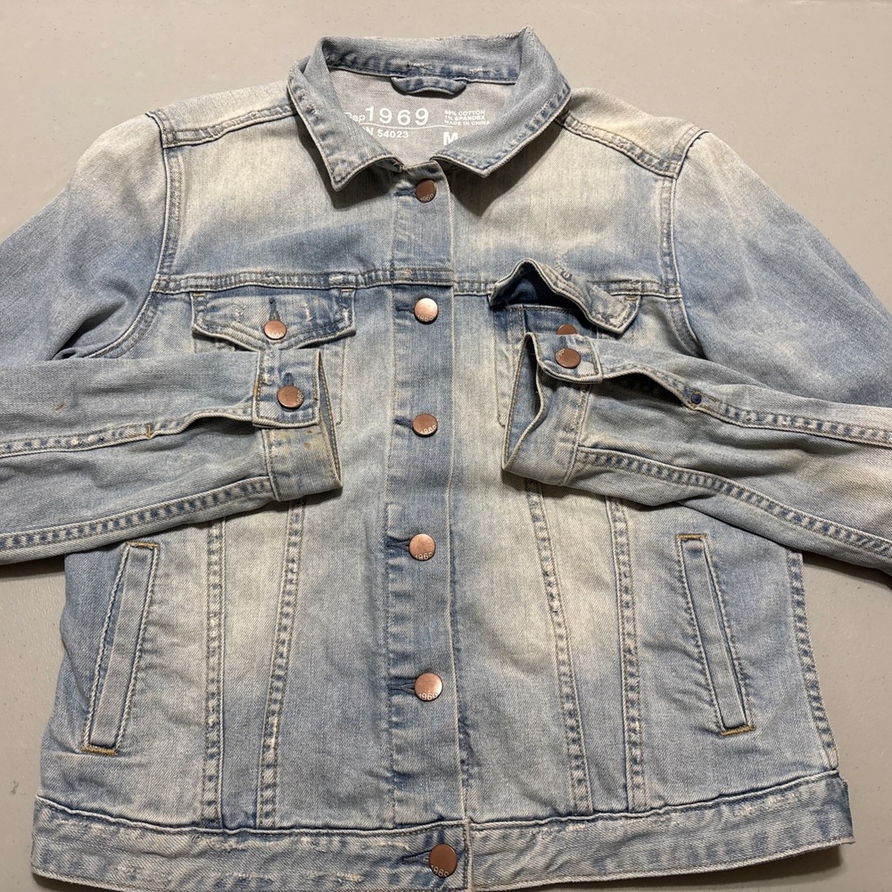 VTG Gap Denim Jacket Womens M Light Wash 1969 Icon Flap Distressed Trucker Y2K